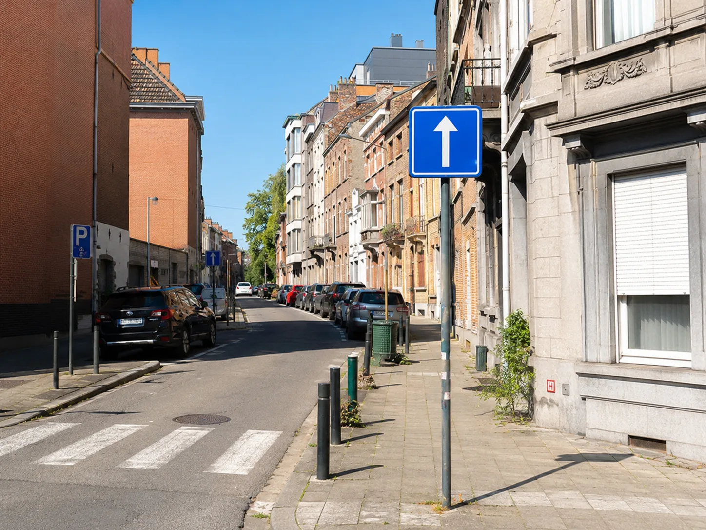 Passage étroit avec panneau B19